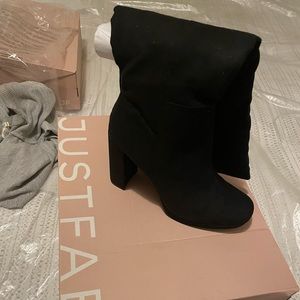 SUEDE WIDE CALF KNEE HIGH BOOTS